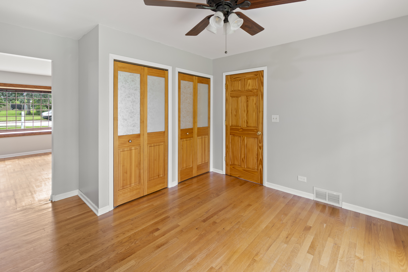 417 South Plum Grove Road Palatine, IL 60067 - Photo 6 of 23