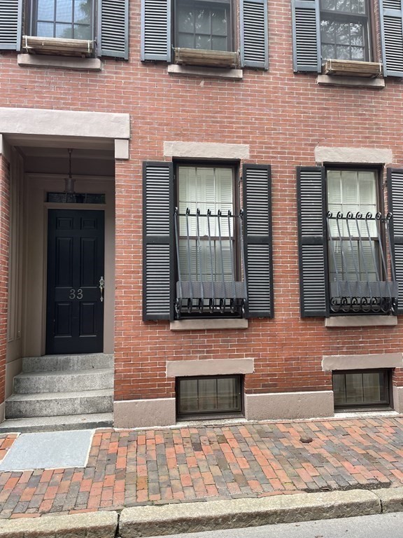 33 Lawrence Street, Unit PH Boston, MA 02116 - Photo 39 of 40