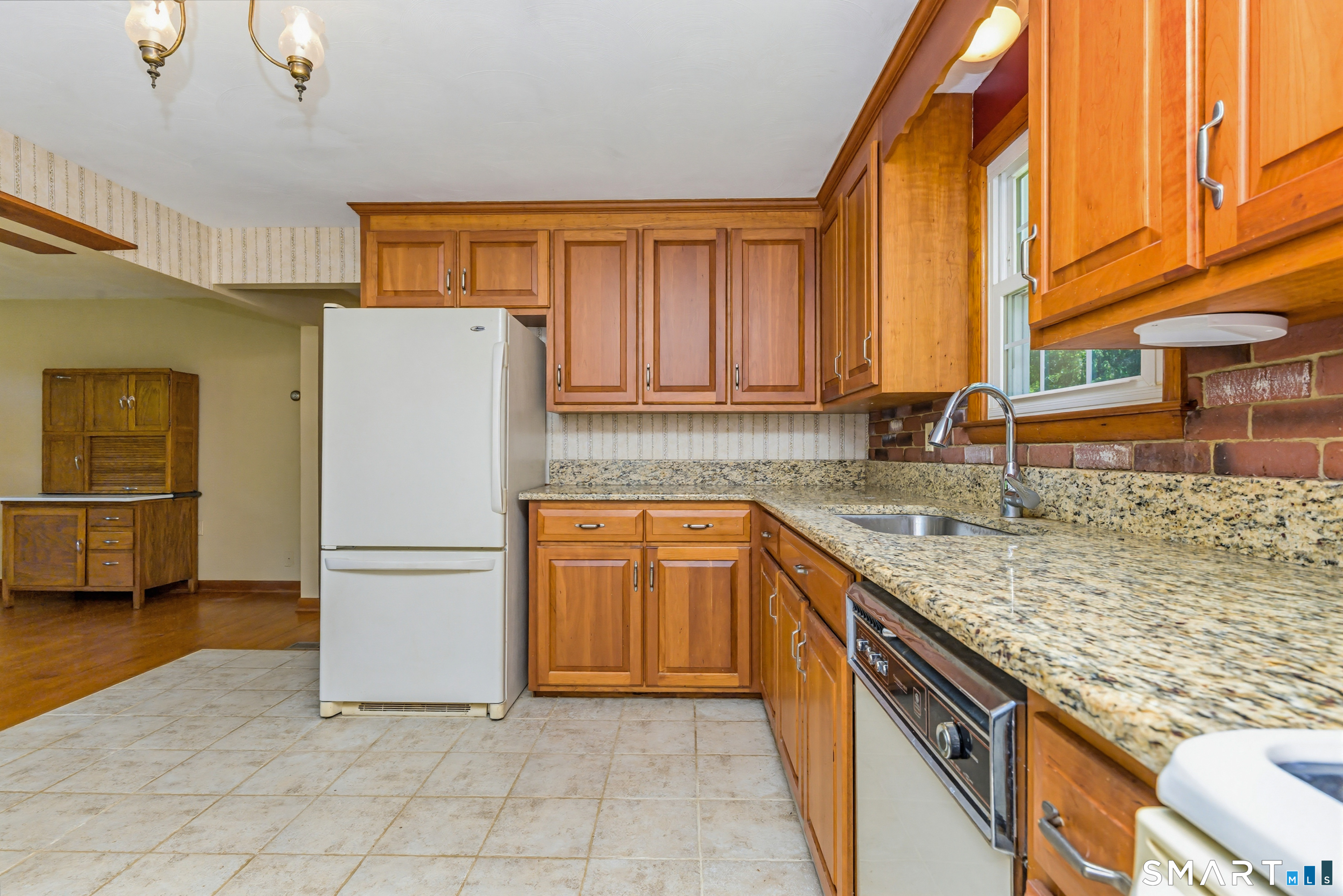 116 Morris Hubbard Road Haddam, CT 06441 - Photo 10 of 40