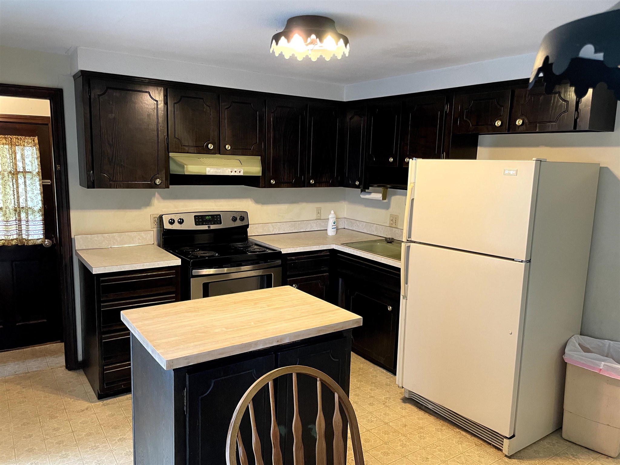 4 Carlisle Road Nashua, NH 03062 - Photo 7 of 18