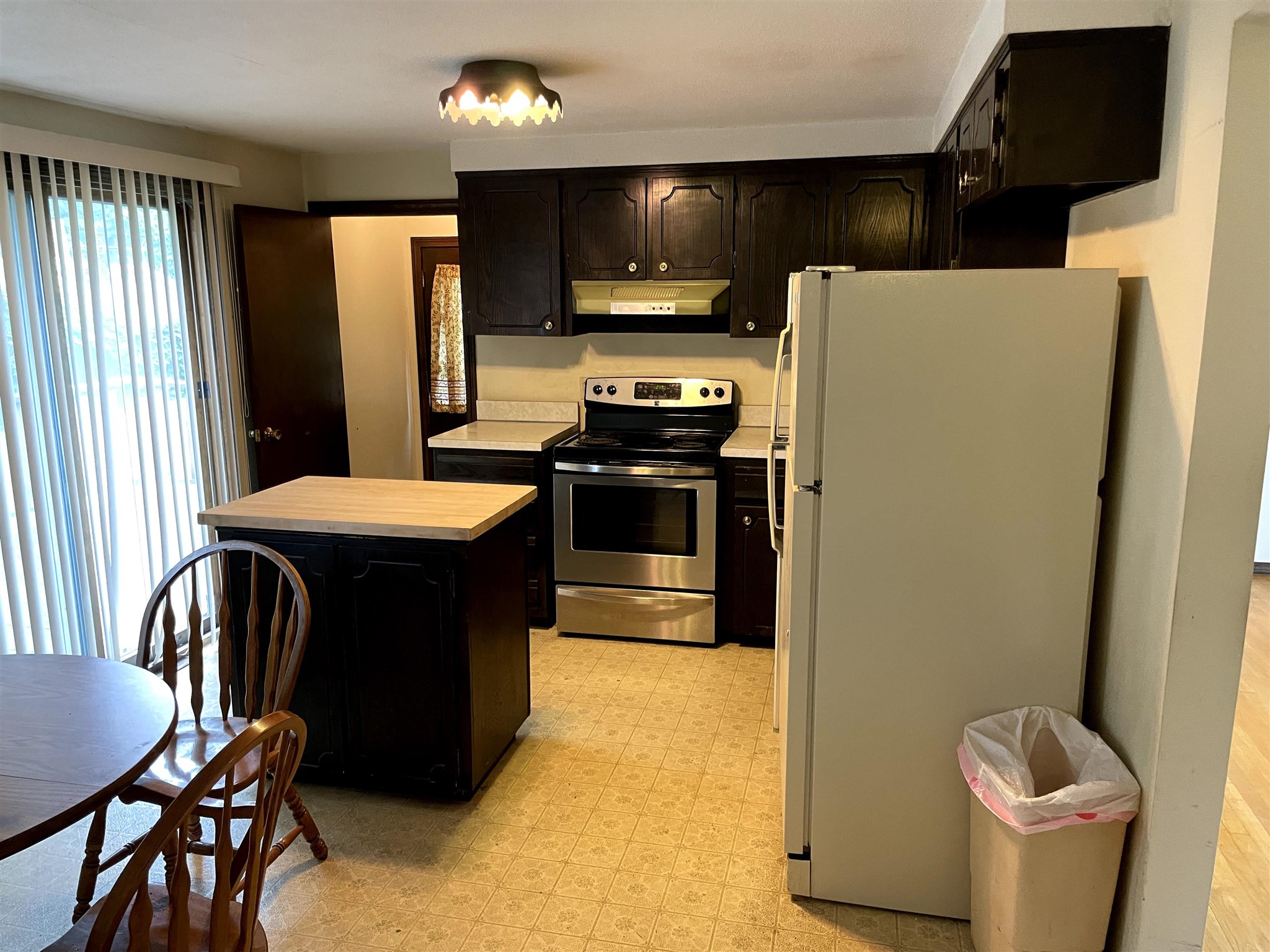 4 Carlisle Road Nashua, NH 03062 - Photo 8 of 18
