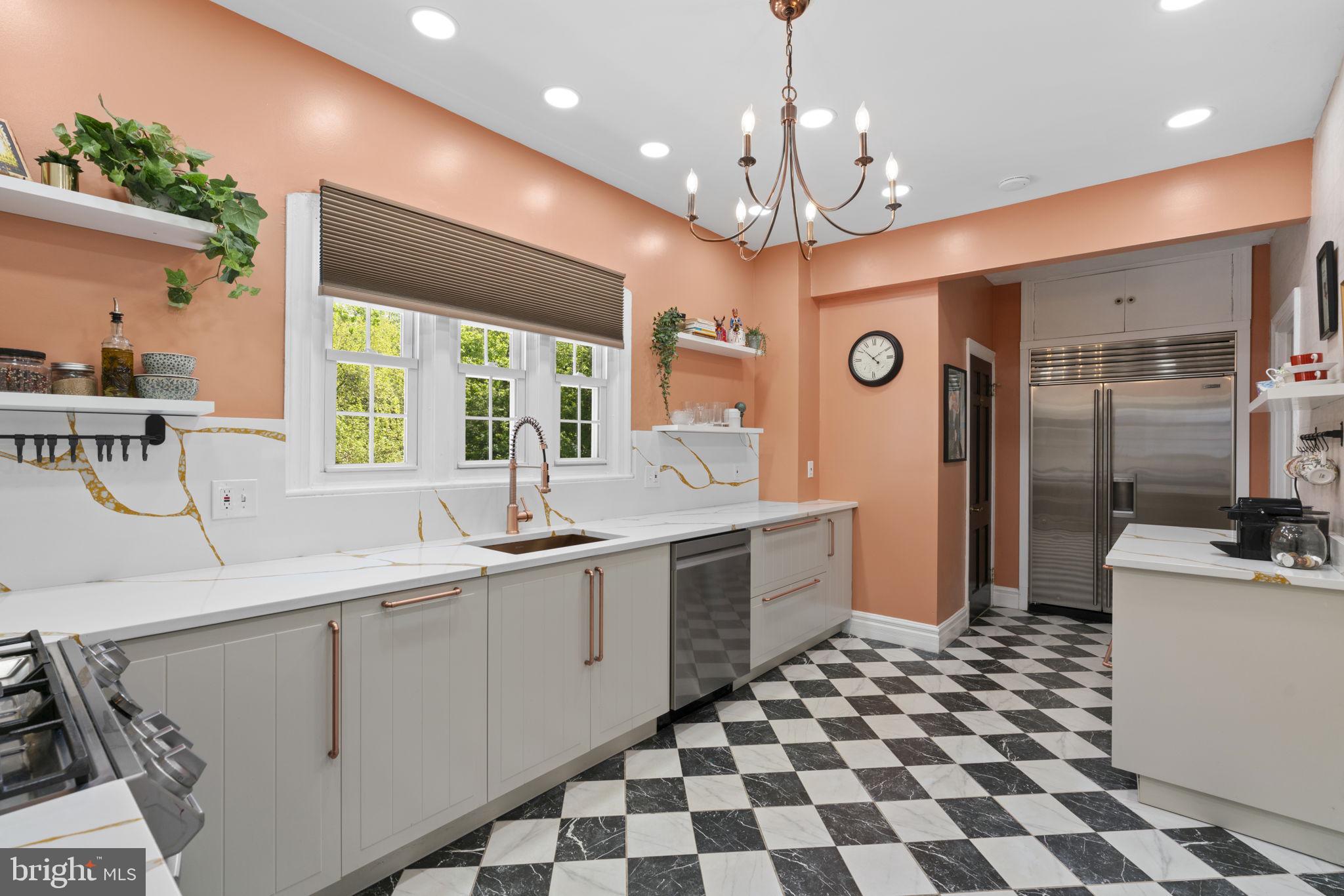 4809 Woodside Road Baltimore, MD 21229 - Photo 13 of 50 Kitchen