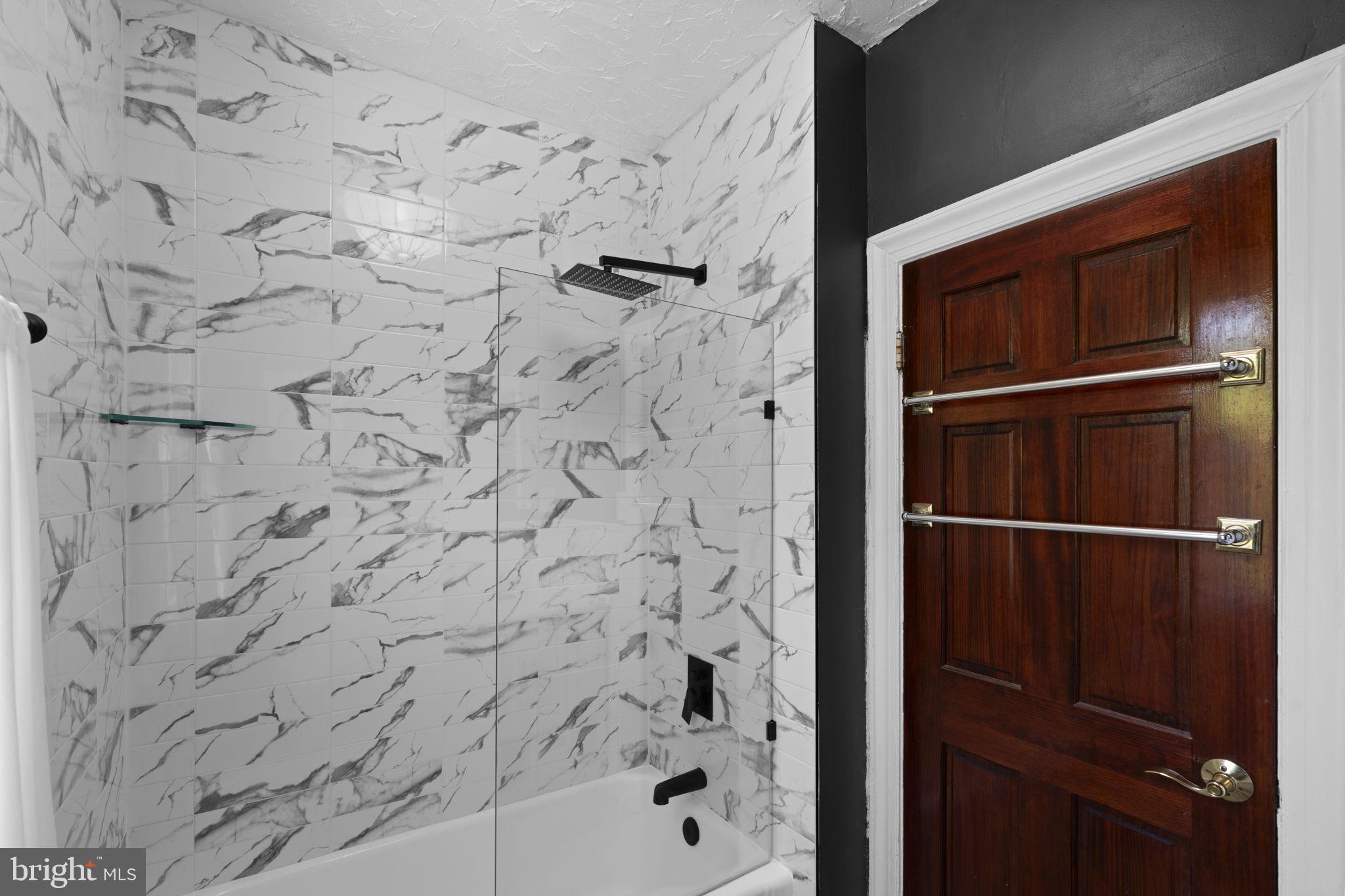 4809 Woodside Road Baltimore, MD 21229 - Photo 24 of 50 Bathroom 2