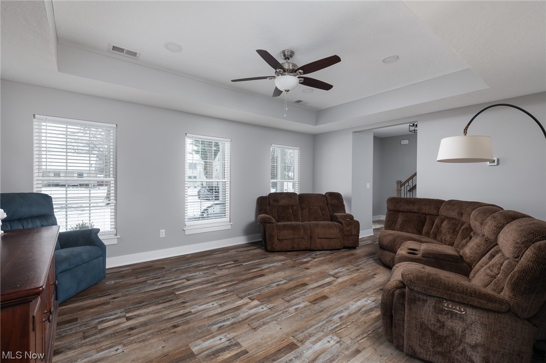 8211 Midland Road Mentor, OH 44060 - Photo 5 of 25