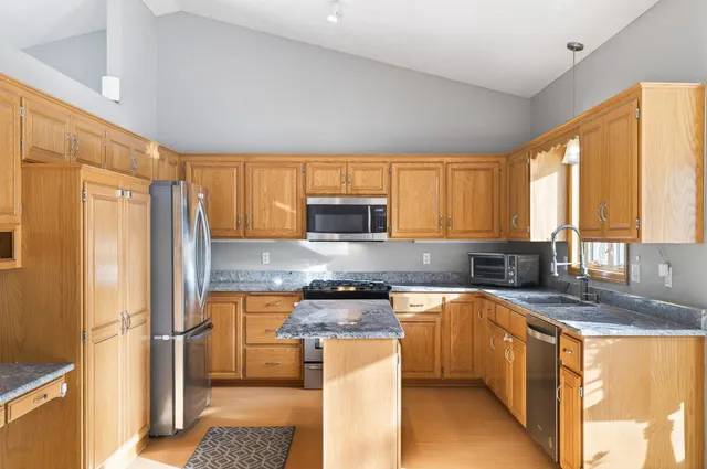 $530,000 | 14825 39th Avenue North, Plymouth, MN 55446