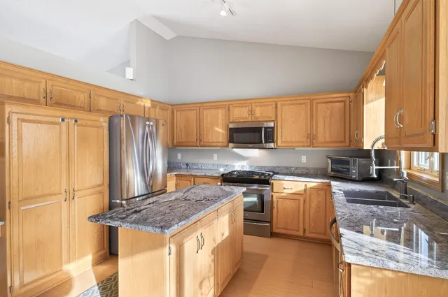 $530,000 | 14825 39th Avenue North, Plymouth, MN 55446