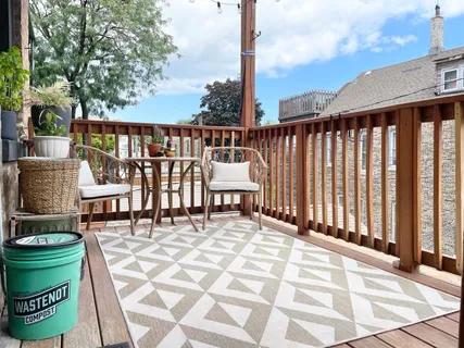 $3,500 | 1931 North Hoyne Avenue, Unit 2, Chicago, IL 60647