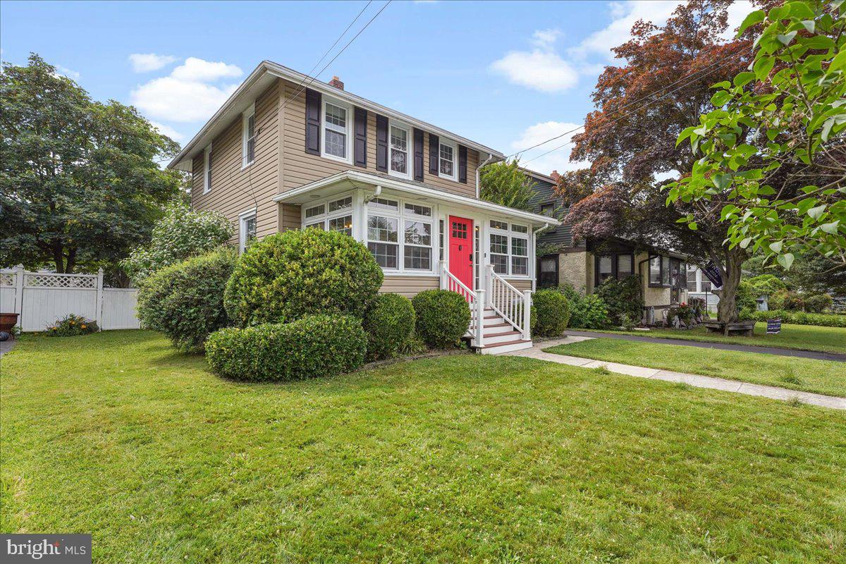 238 East Roland Road Brookhaven, PA 19015 - Photo 1 of 37 Gallery Image 1