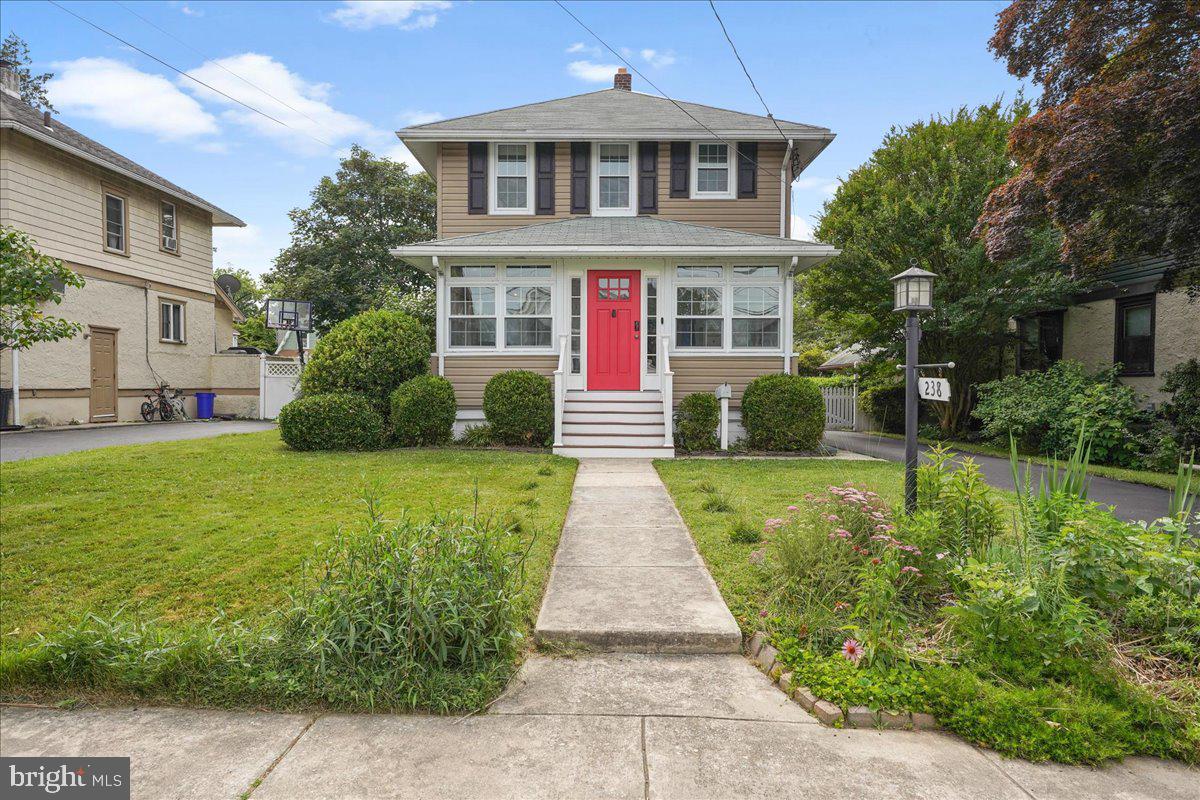 238 East Roland Road Brookhaven, PA 19015 - Photo 2 of 37 Gallery Image 2