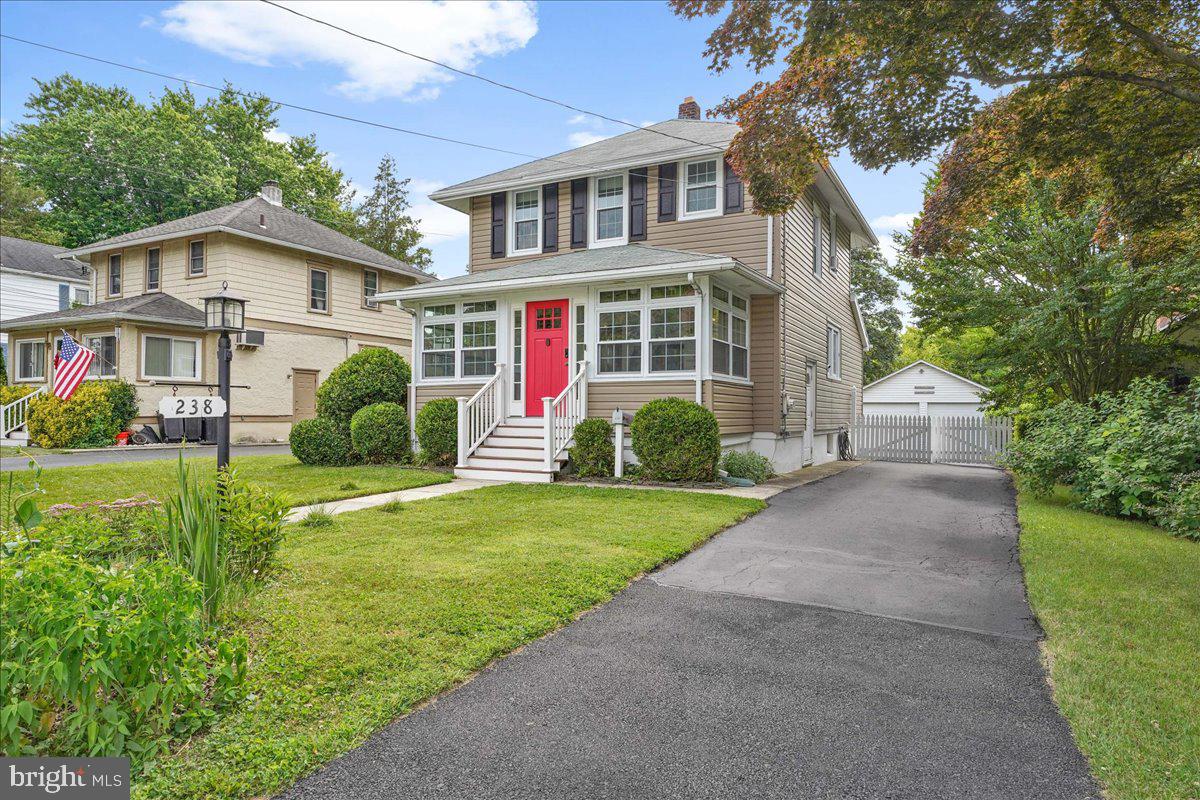 238 East Roland Road Brookhaven, PA 19015 - Photo 3 of 37 Gallery Image 3