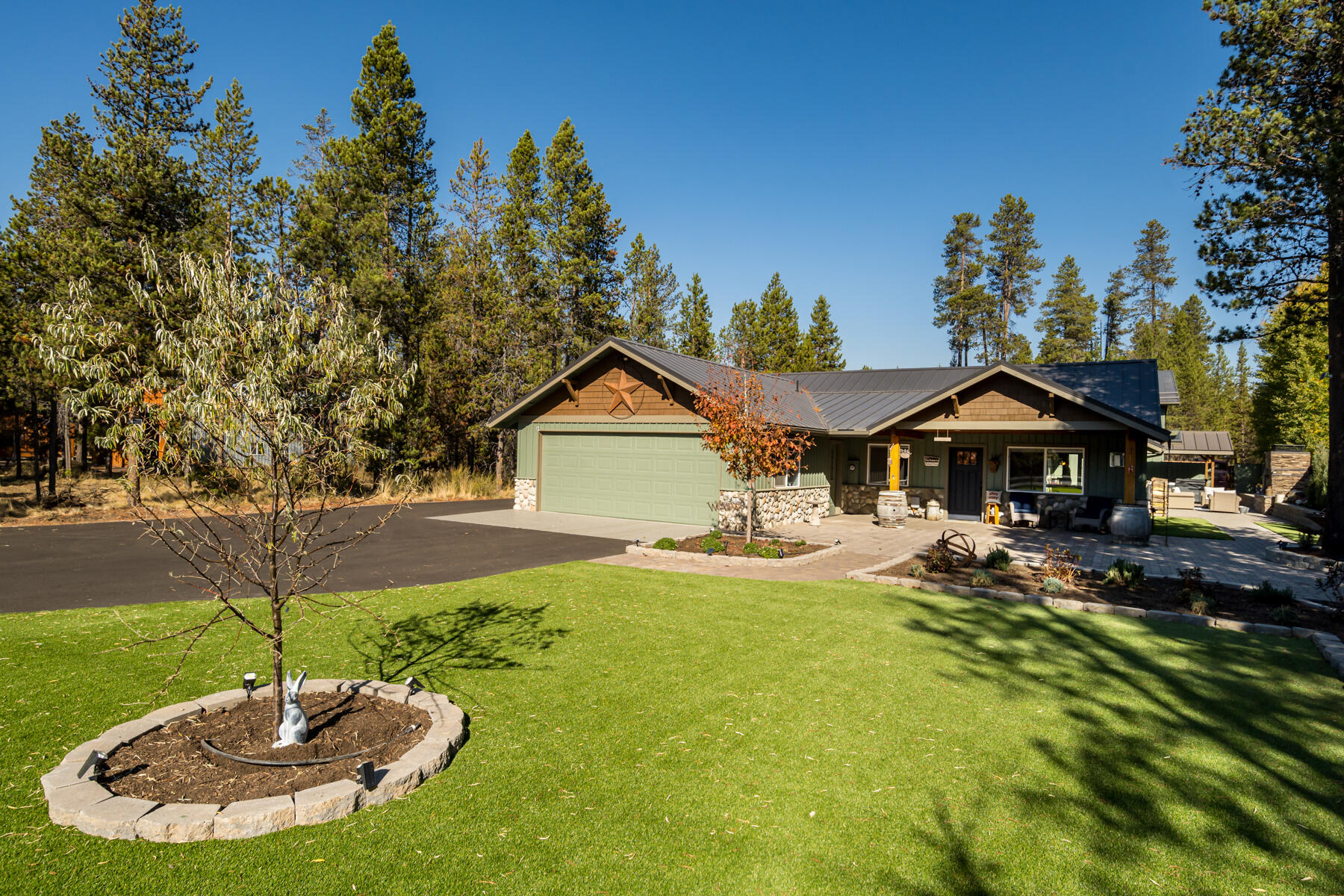 17246 Tholstrup Road Bend, OR 97707 - Photo 7 of 55 Front of Home