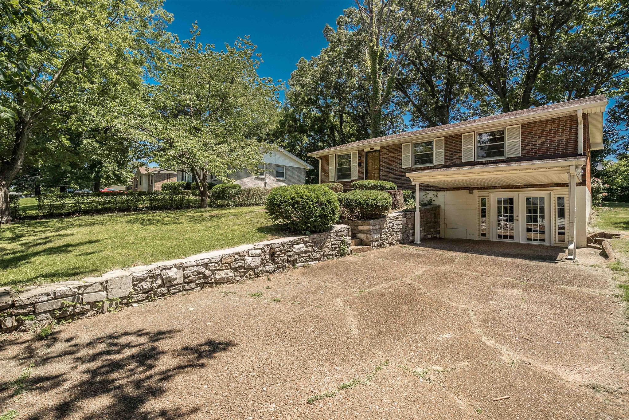 412 Grace Street Springfield, TN 37172 - Photo 2 of 15 Gallery Image 2