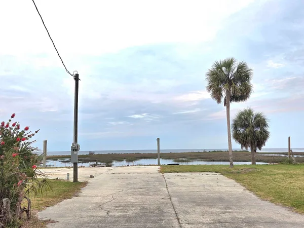 $750 | 21155 Keaton Beach Drive, Perry, FL 32348