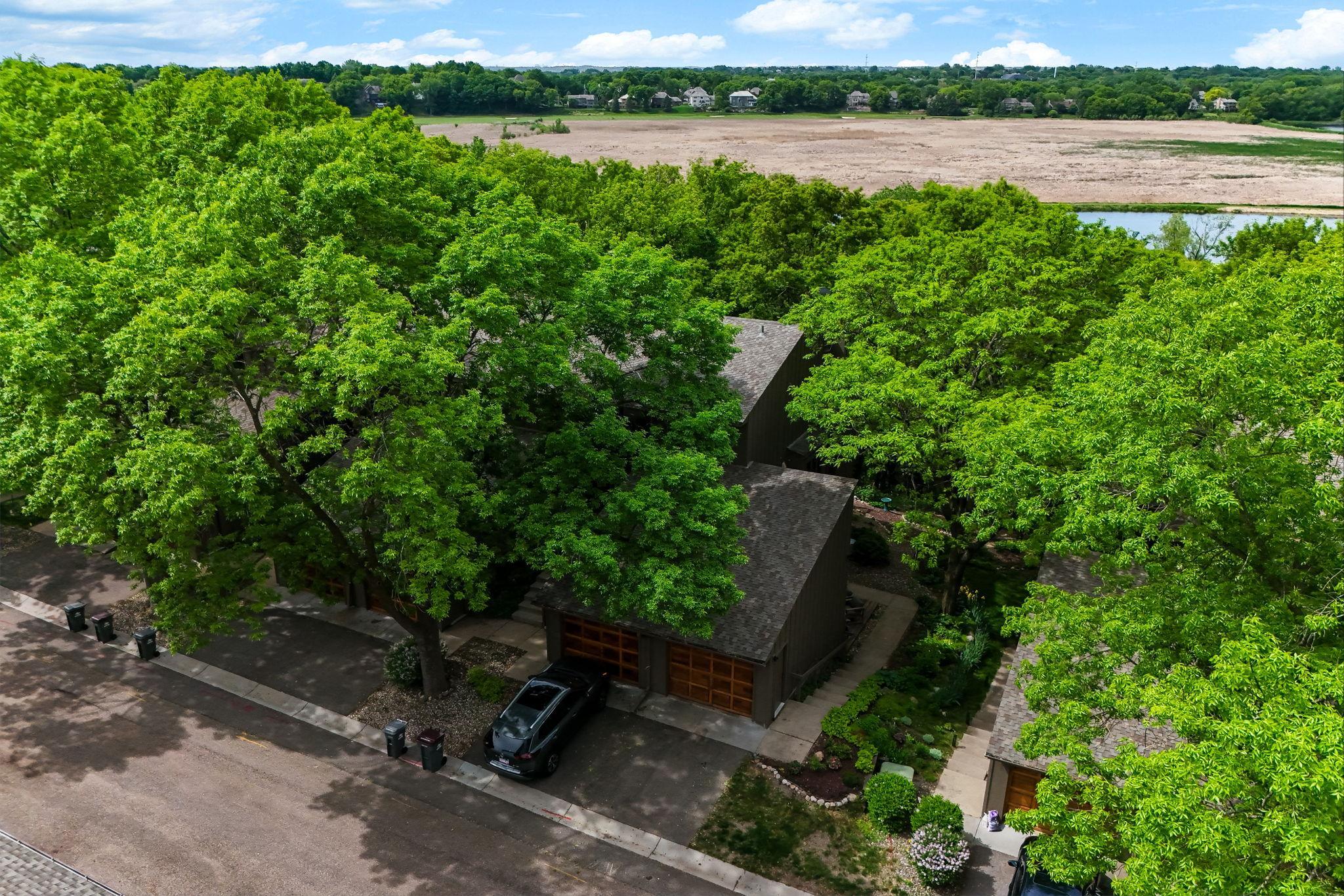 8970 Neill Lake Road Eden Prairie, MN 55347 - Photo 29 of 37