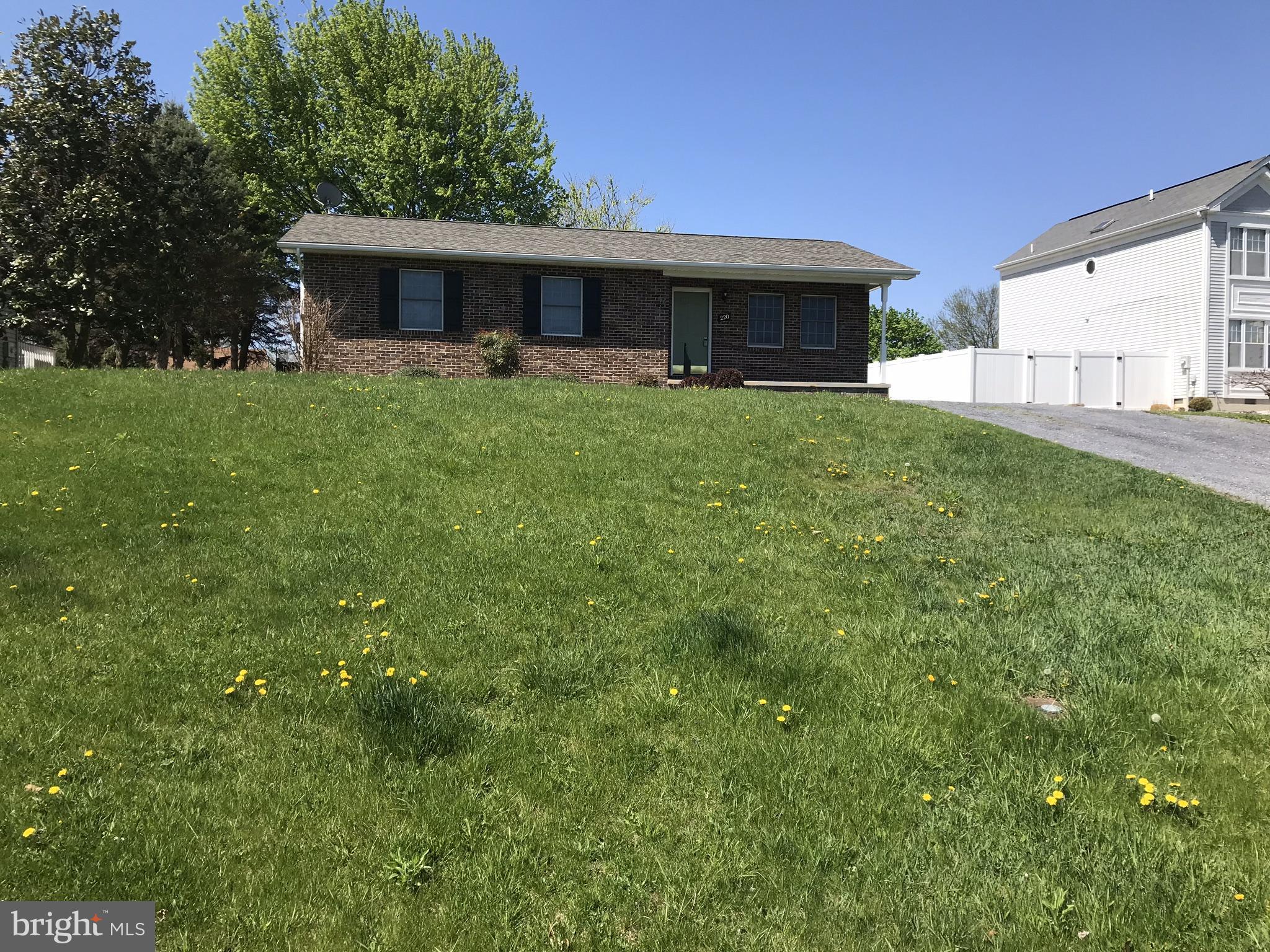 220 Killdeer Road Stephens City, VA 22655 - Photo 11 of 14 Exterior (Front)