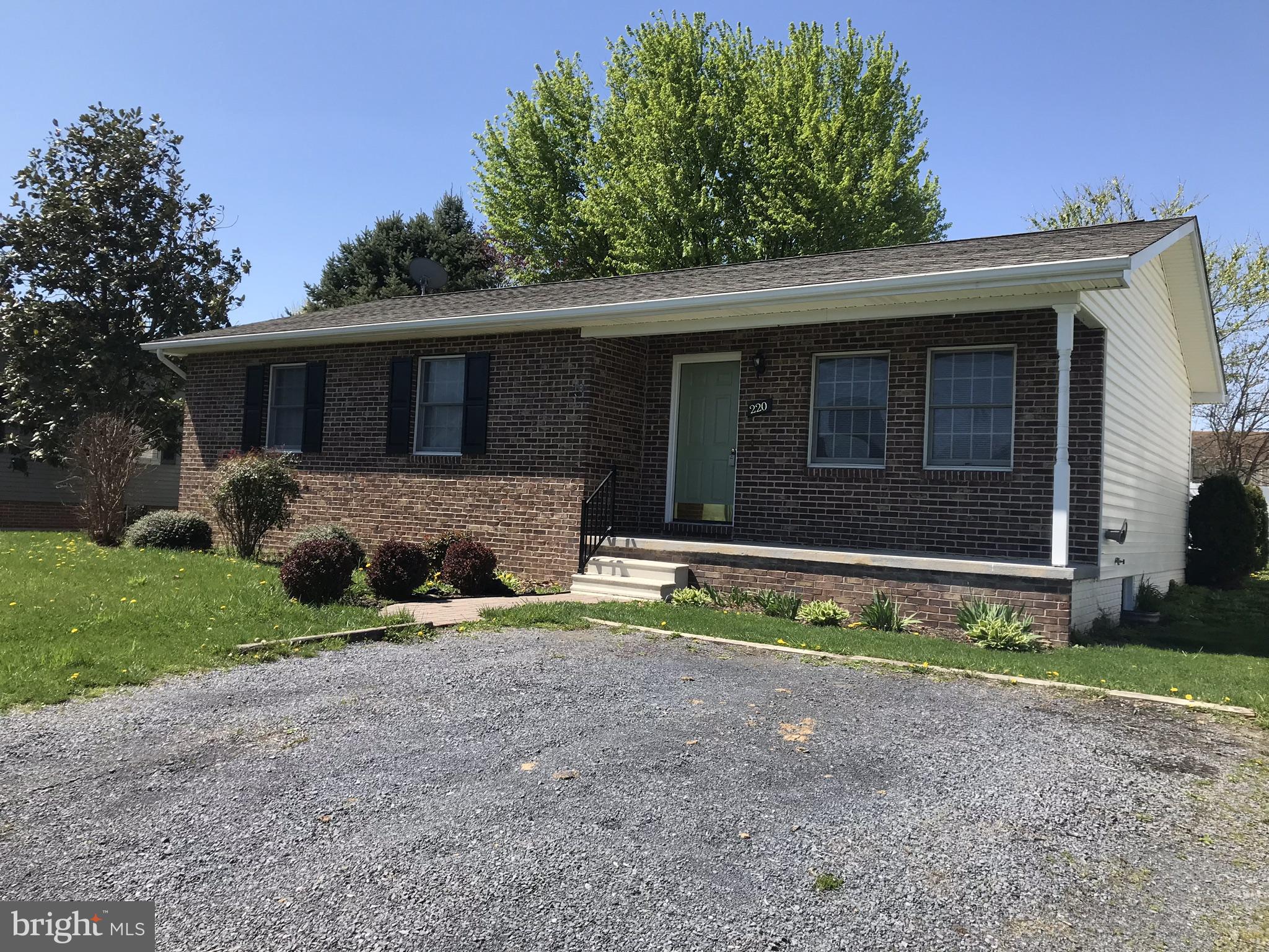220 Killdeer Road Stephens City, VA 22655 - Photo 12 of 14 Exterior (Front)