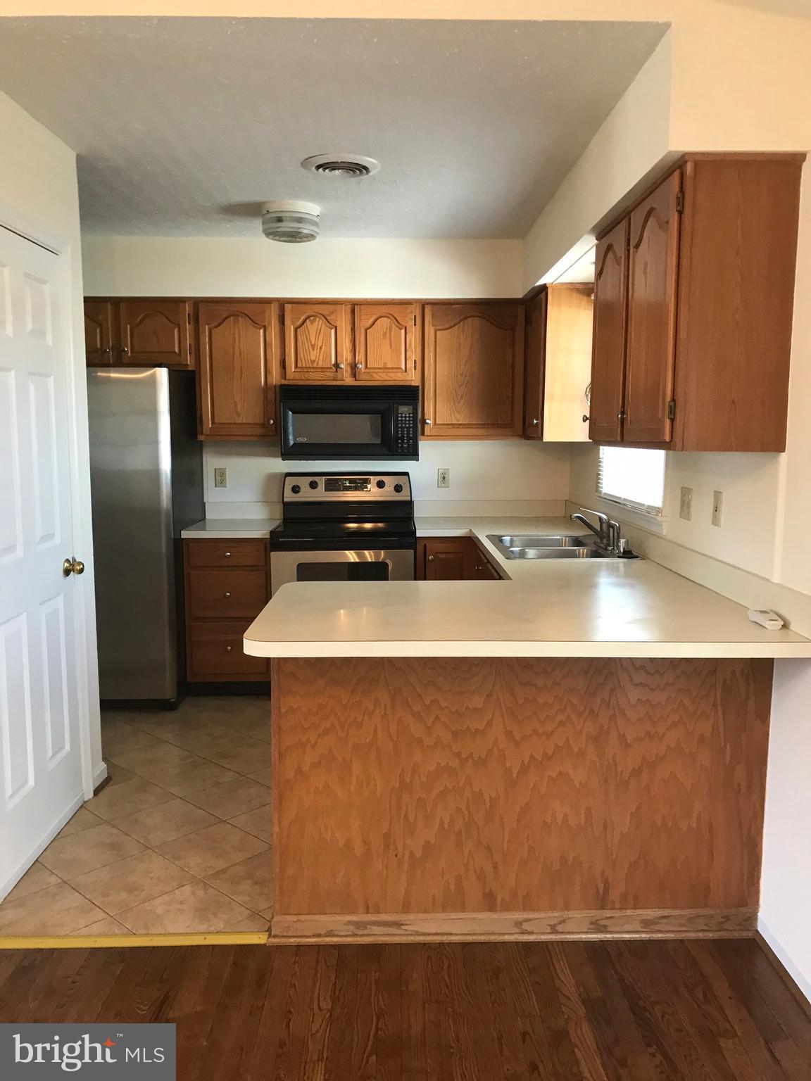 220 Killdeer Road Stephens City, VA 22655 - Photo 6 of 14 Kitchen
