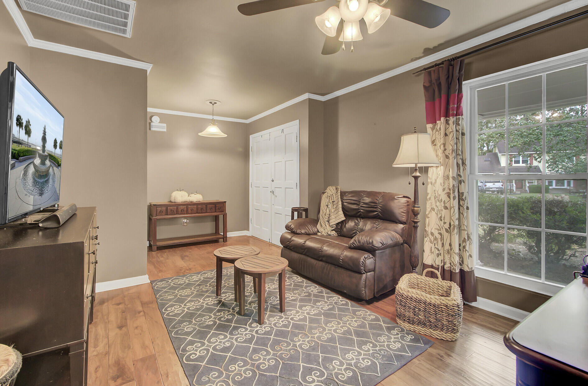 121 Brailsford Road Summerville, SC 29485 - Photo 10 of 39 09_9_mls