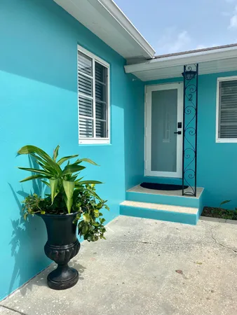 $2,475 | 607 North L Street, Unit 2, Lake Worth Beach, FL 33460