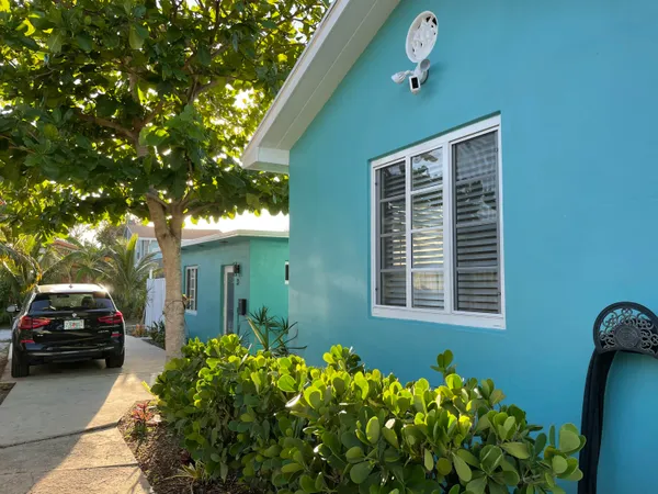$2,475 | 607 North L Street, Unit 2, Lake Worth Beach, FL 33460