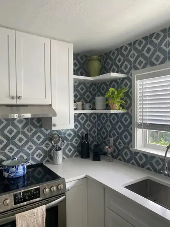 $2,475 | 607 North L Street, Unit 2, Lake Worth Beach, FL 33460