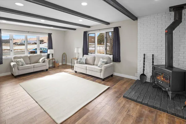 $400,000 | 701 10th Street East, Hastings, MN 55033