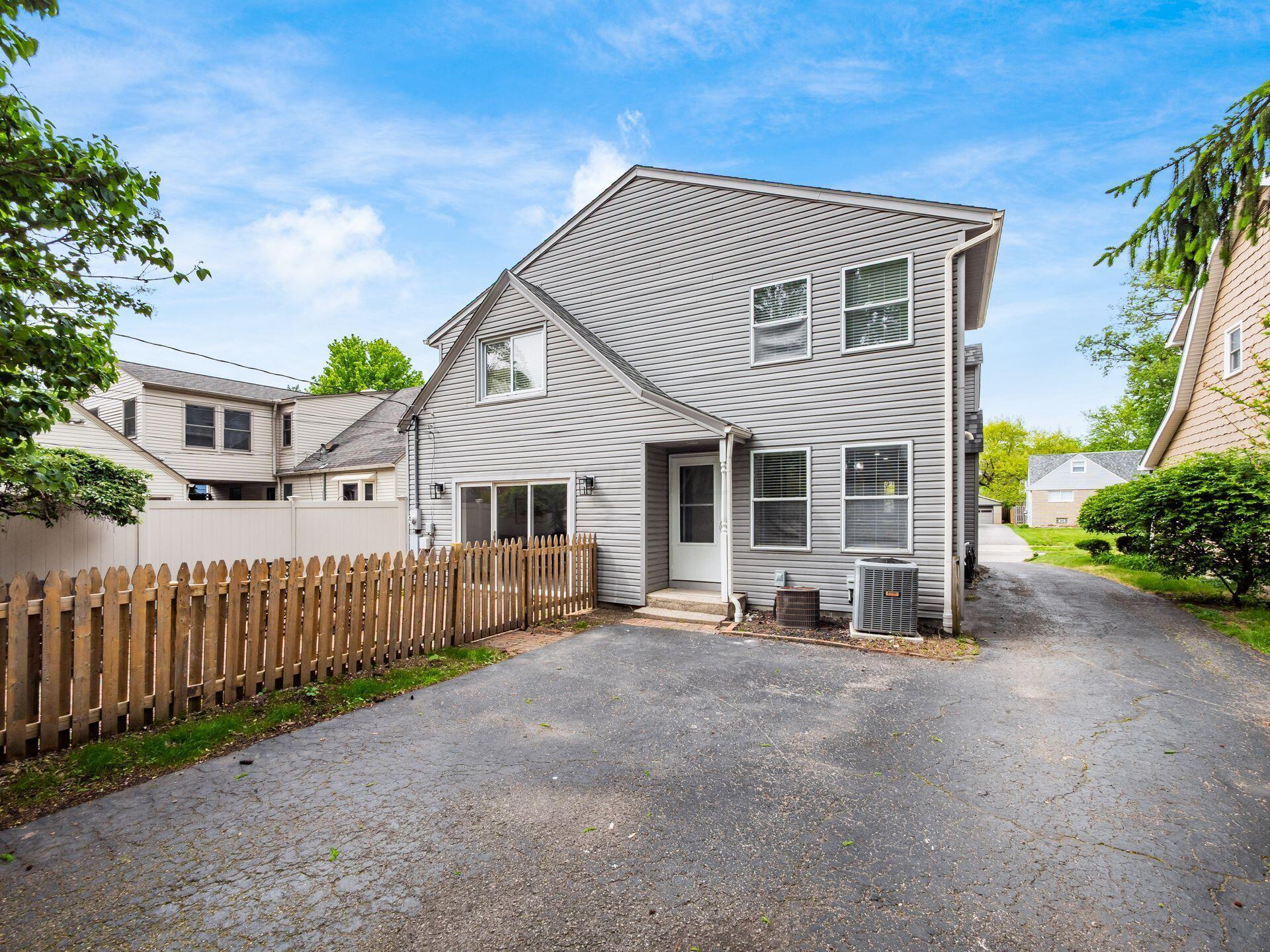 519 East Torrence Road Columbus, OH 43214 - Photo 56 of 64 066_1203_A 519 E Torrence 136