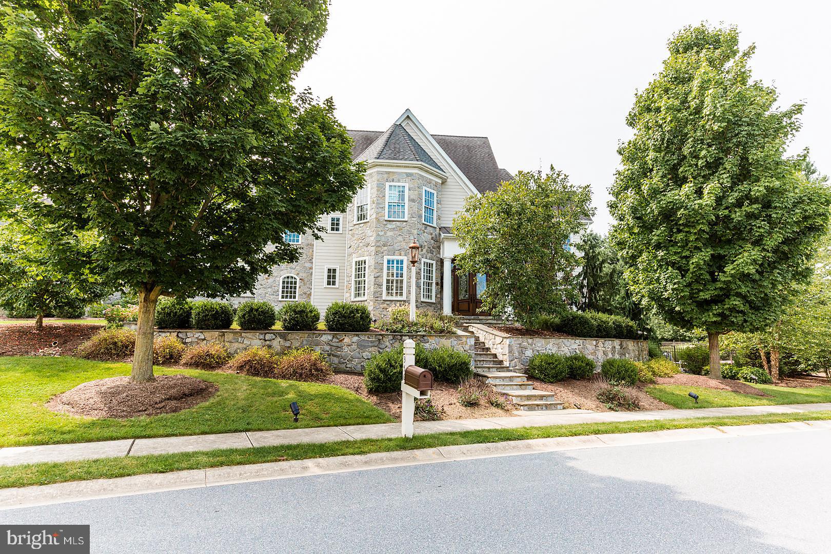 356 Millpond Drive Lititz, PA 17543 - Photo 8 of 114