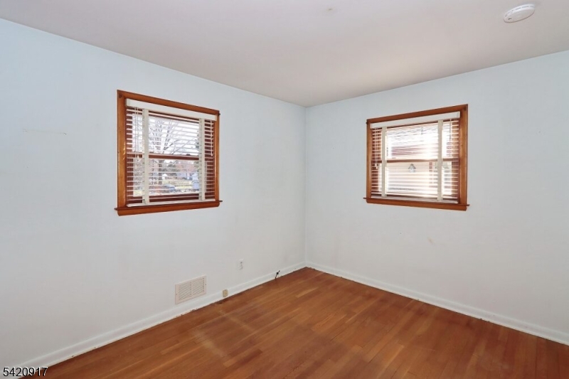 130 Warrenville Road Green Brook, NJ 08812 - Photo 18 of 37