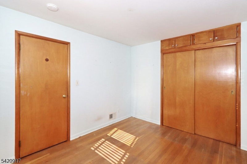 130 Warrenville Road Green Brook, NJ 08812 - Photo 20 of 37