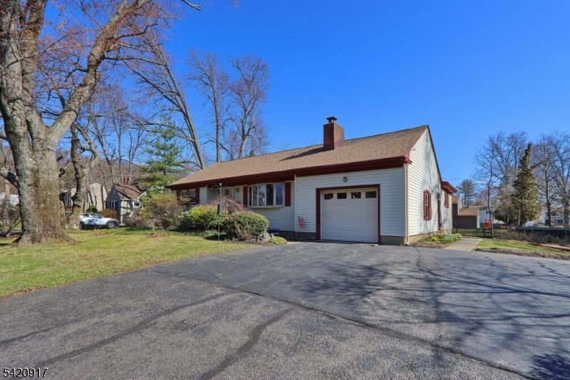 130 Warrenville Road Green Brook, NJ 08812 - Photo 24 of 37