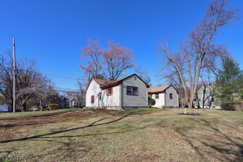 130 Warrenville Road Green Brook, NJ 08812 - Photo 27 of 37