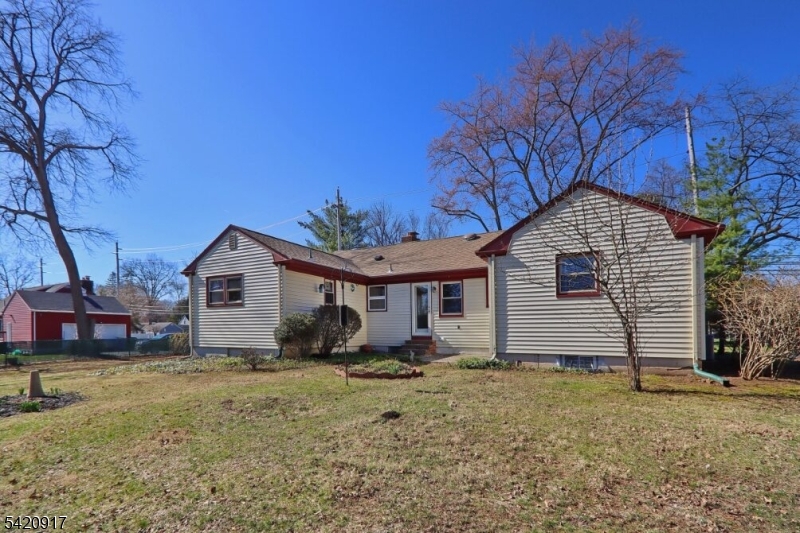 130 Warrenville Road Green Brook, NJ 08812 - Photo 28 of 37