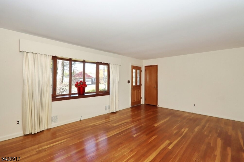 130 Warrenville Road Green Brook, NJ 08812 - Photo 33 of 37