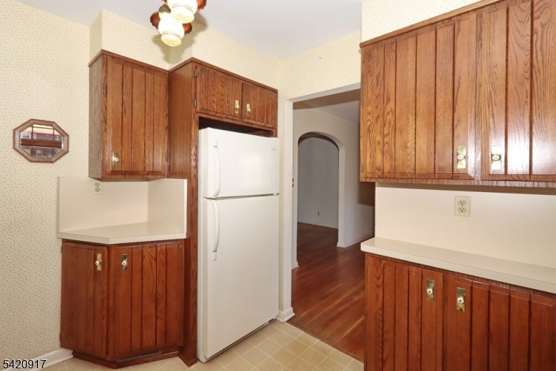 130 Warrenville Road Green Brook, NJ 08812 - Photo 5 of 37