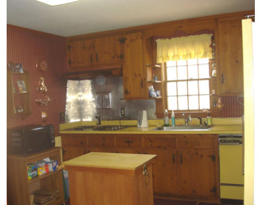 78 Old Coach Road Sudbury, MA 01776 - Photo 5 of 16 Gallery Image 5