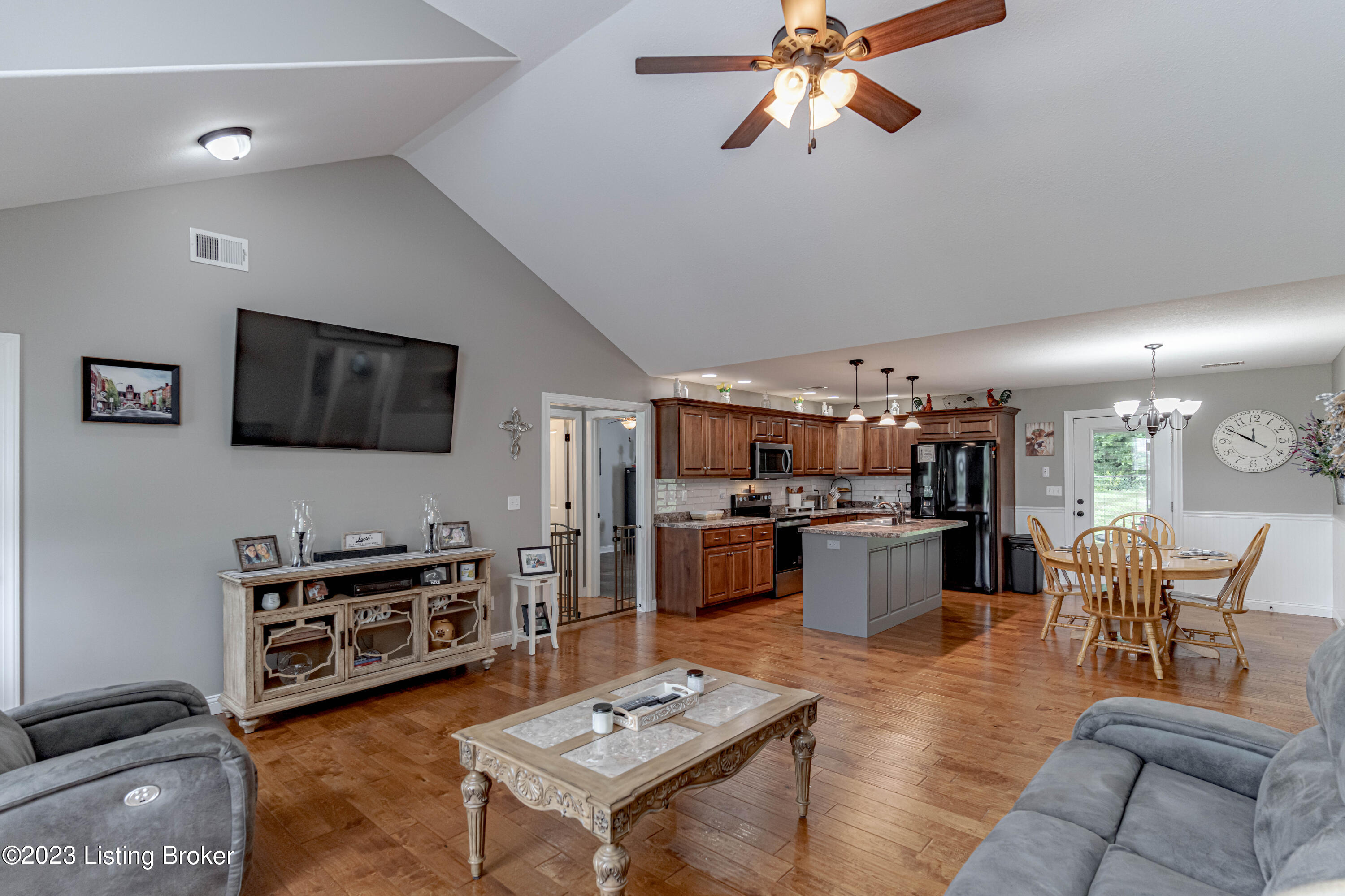 53 Lenore Road Coxs Creek, KY 40013 - Photo 6 of 36 DSC08893