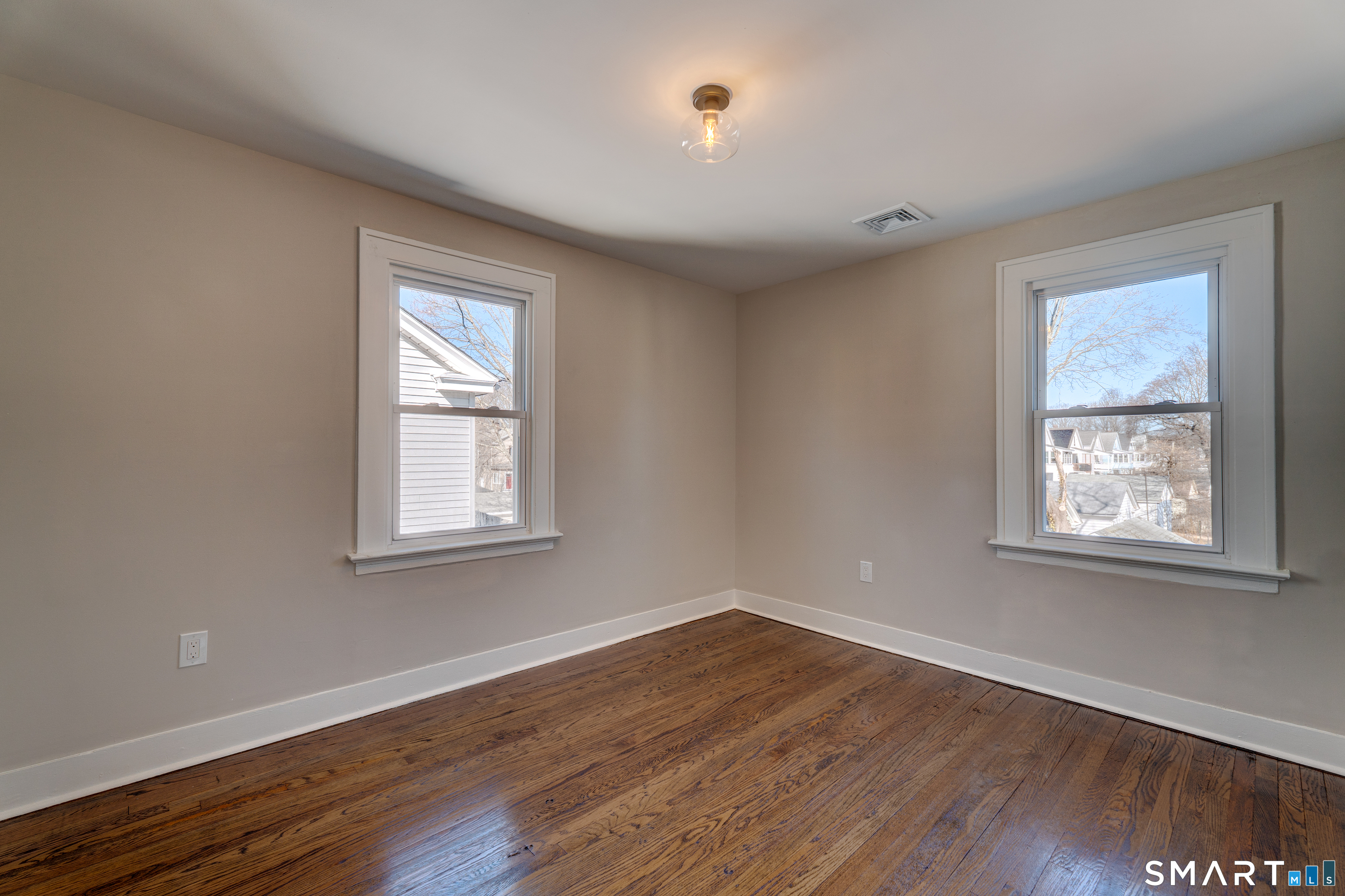 209 Augur Street Hamden, CT 06517 - Photo 9 of 21