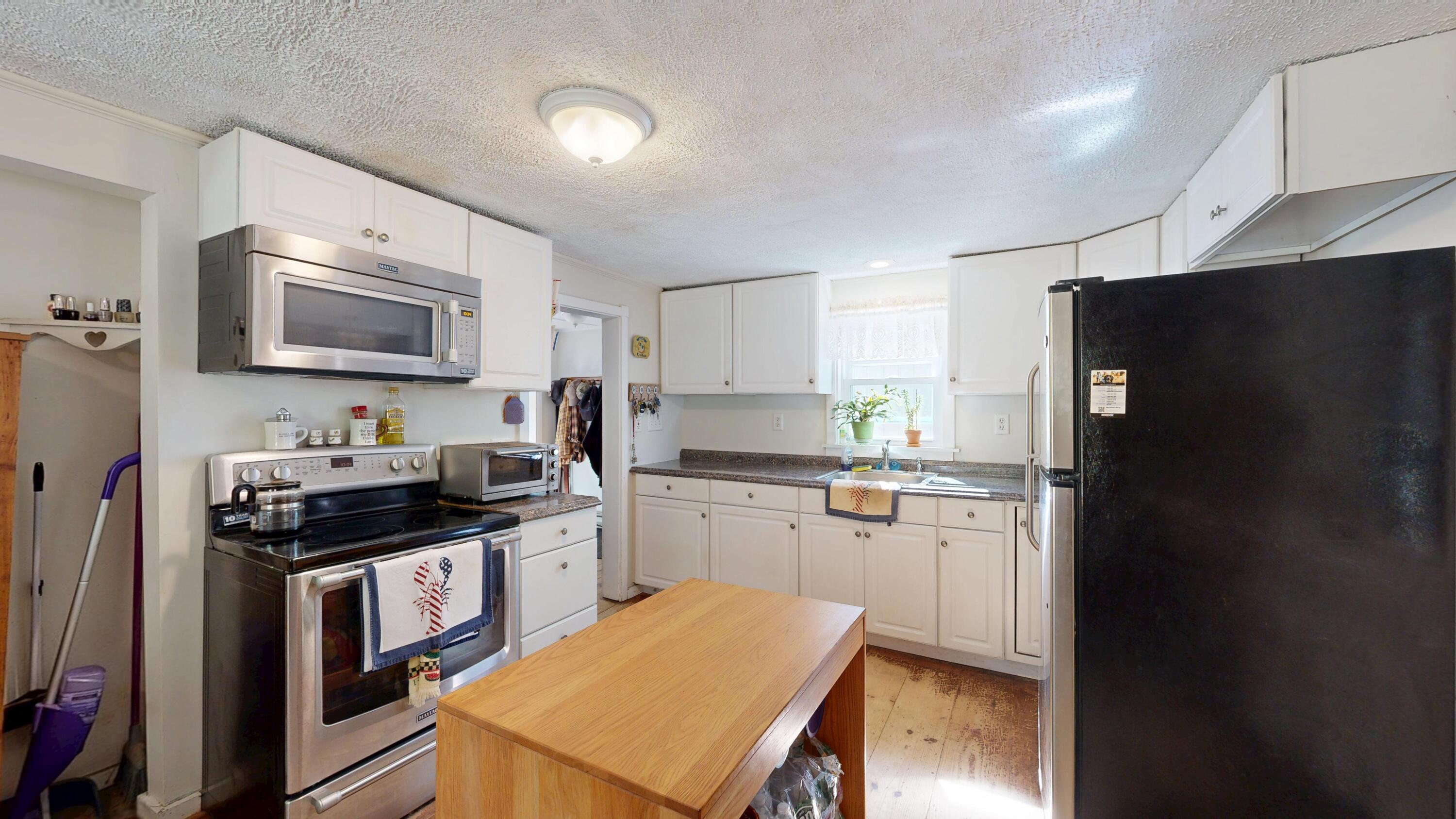 56 Bradeen Road Waterboro, ME 04061 - Photo 13 of 75 56-Bradeen-Street-09052025_081339