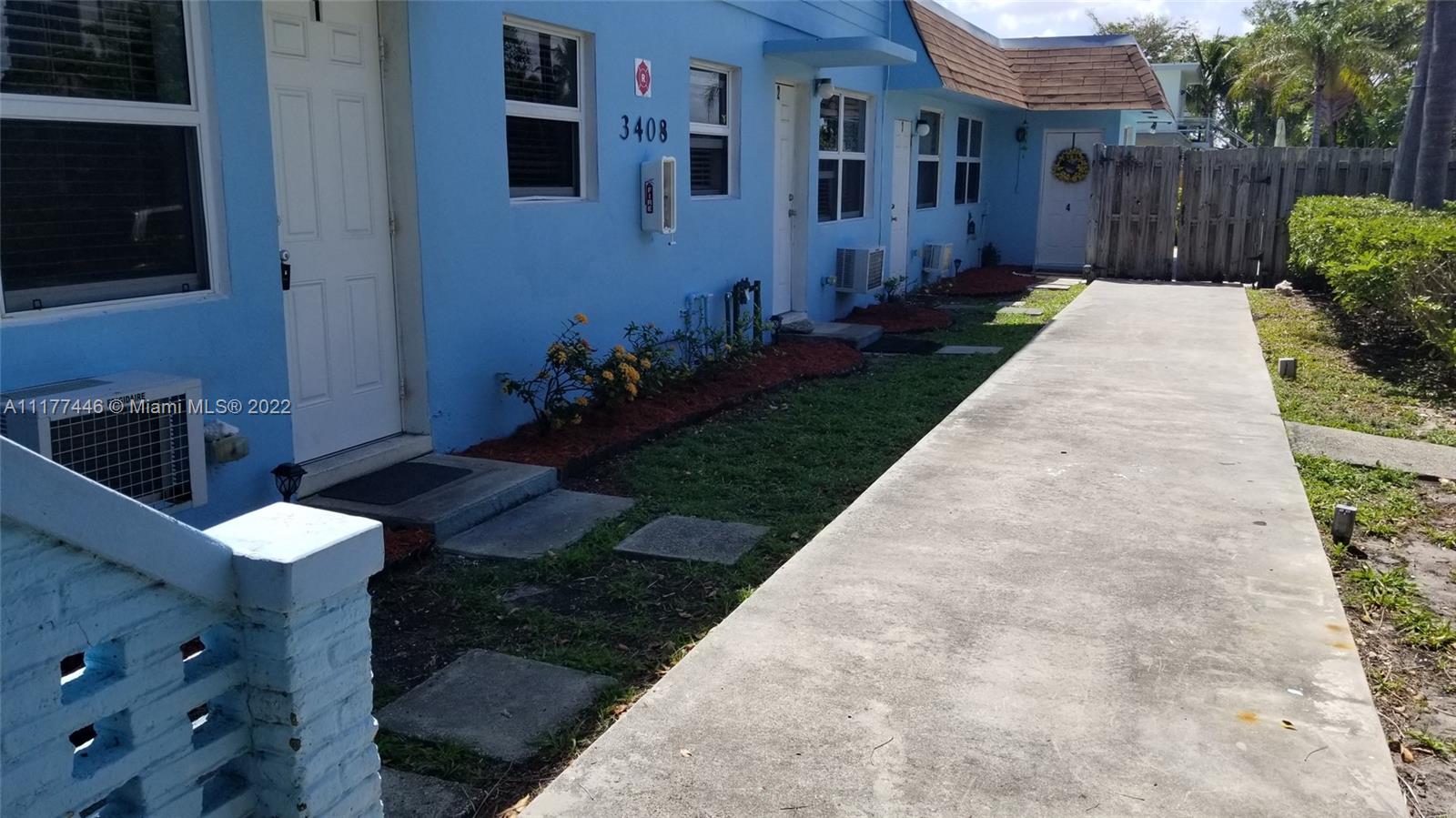 3408 Spring Street Pompano Beach, FL 33062 - Photo 17 of 18 Gallery Image 17