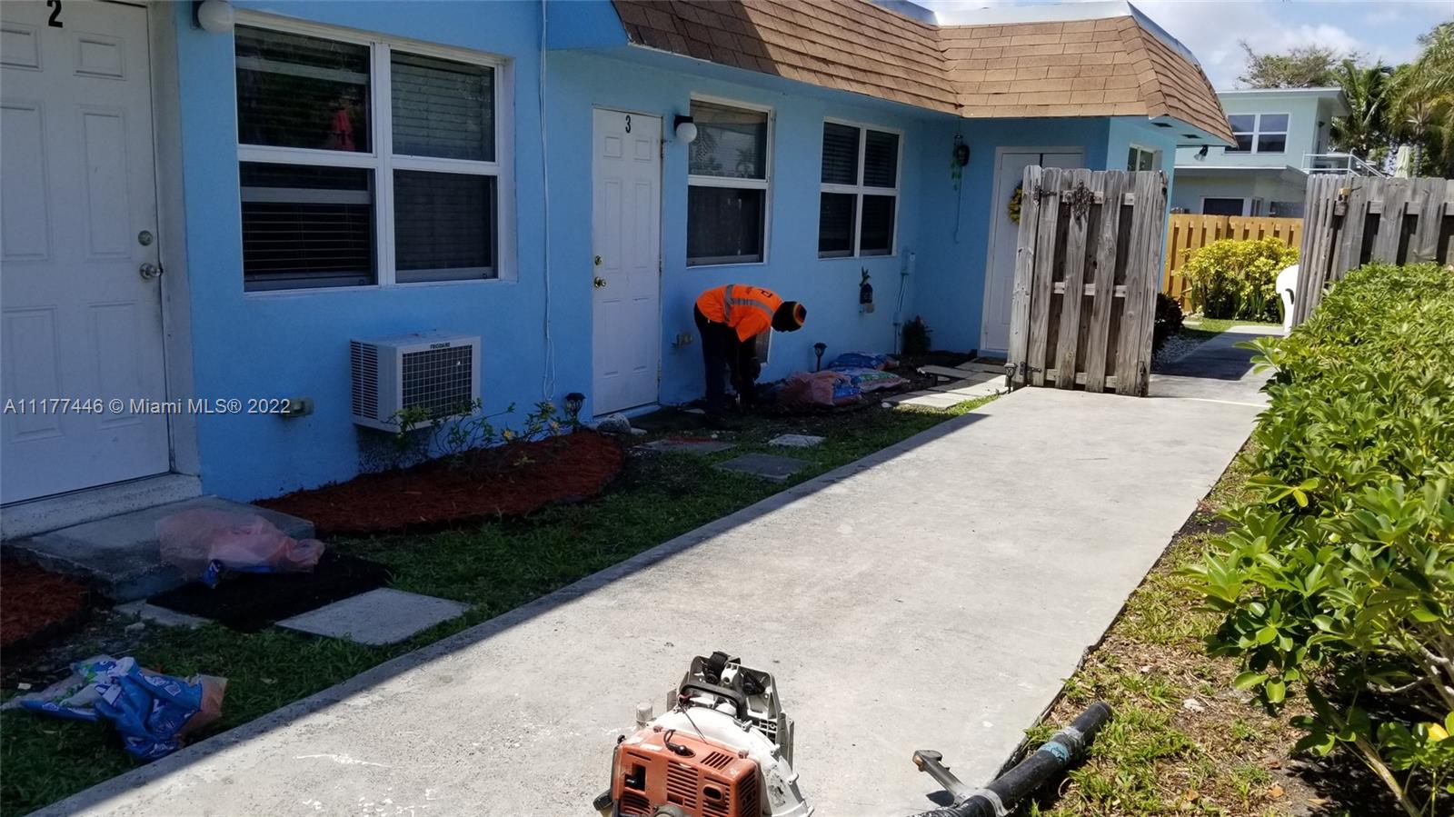 3408 Spring Street Pompano Beach, FL 33062 - Photo 5 of 18 Gallery Image 5