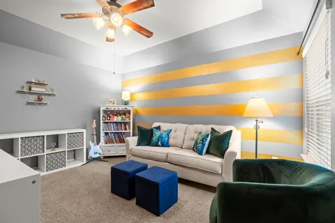 $900,000 | 23 Mariscal Place, The Woodlands, TX 77389