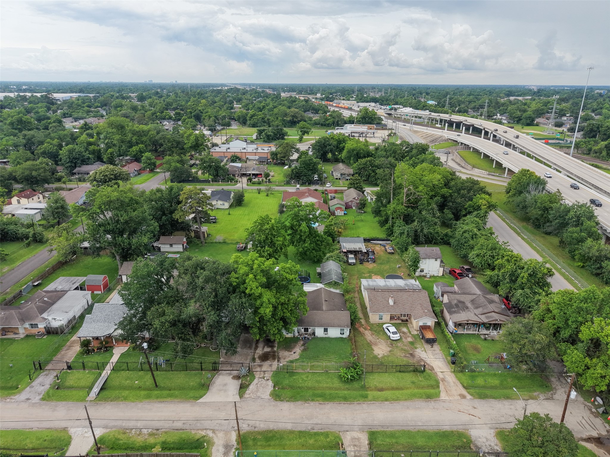1213 Post Street Houston, TX 77022 - Photo 15 of 20