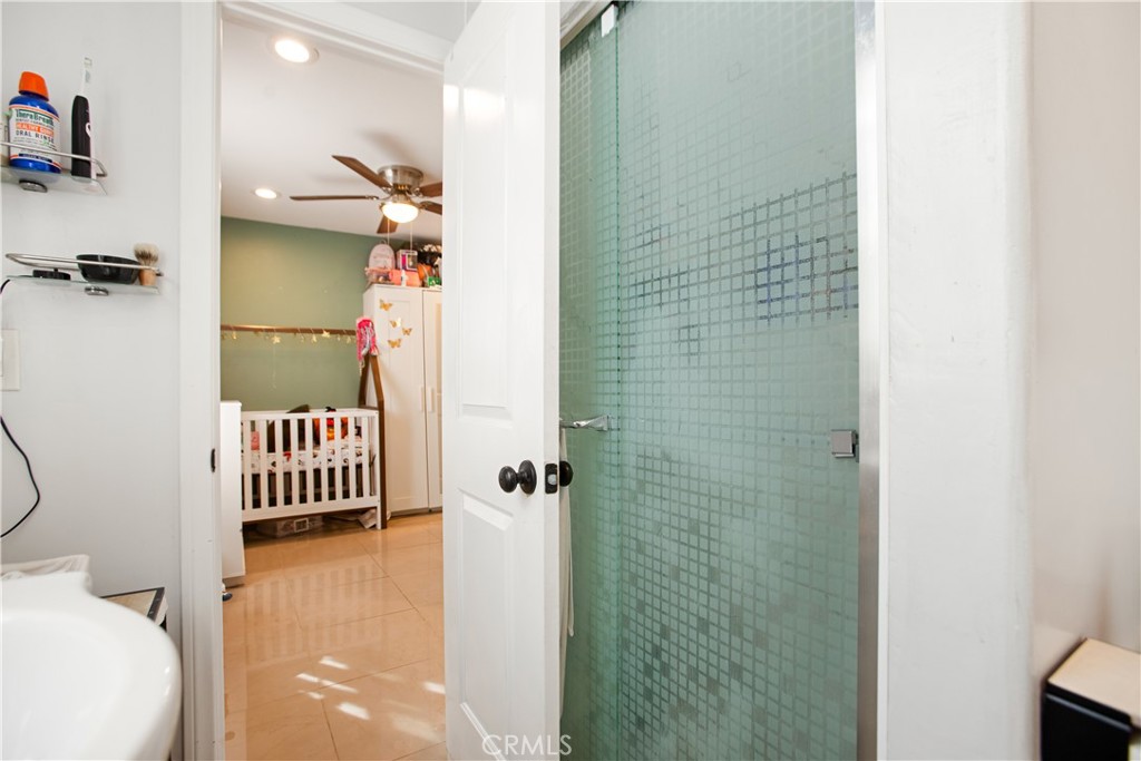 350 North Clifford Avenue Rialto, CA 92376 - Photo 14 of 18 a view of a bathroom