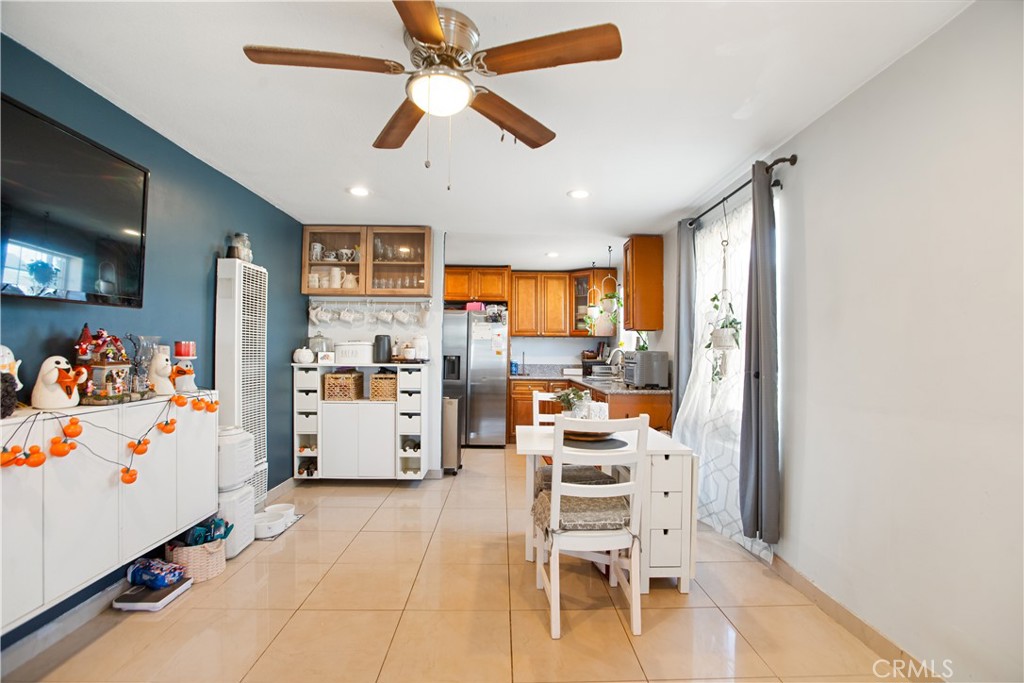 350 North Clifford Avenue Rialto, CA 92376 - Photo 4 of 18