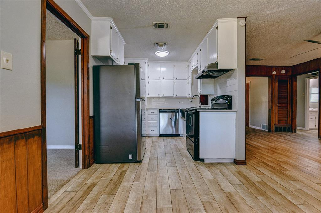 7524 Overhill Road Fort Worth, TX 76116 - Photo 9 of 28 Gallery Image 9