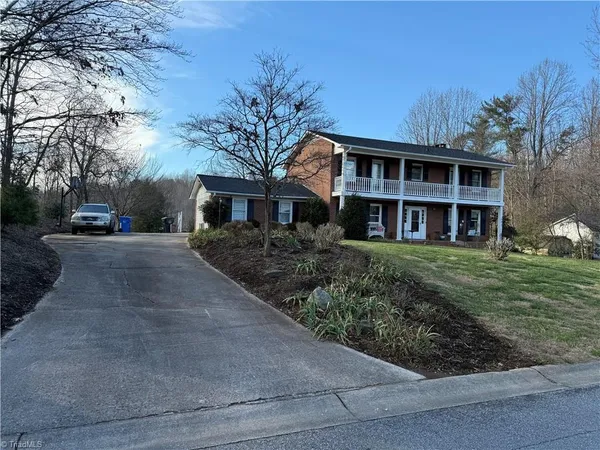 $549,899 | 711 Colonial Drive, North Wilkesboro, NC 28659