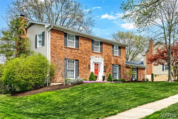 $675,000 | 12847 Haw Thicket Lane, Des Peres, MO 63131