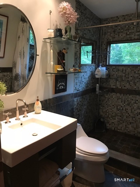 31 Splitrock Road Norwalk, CT 06854 - Photo 33 of 38