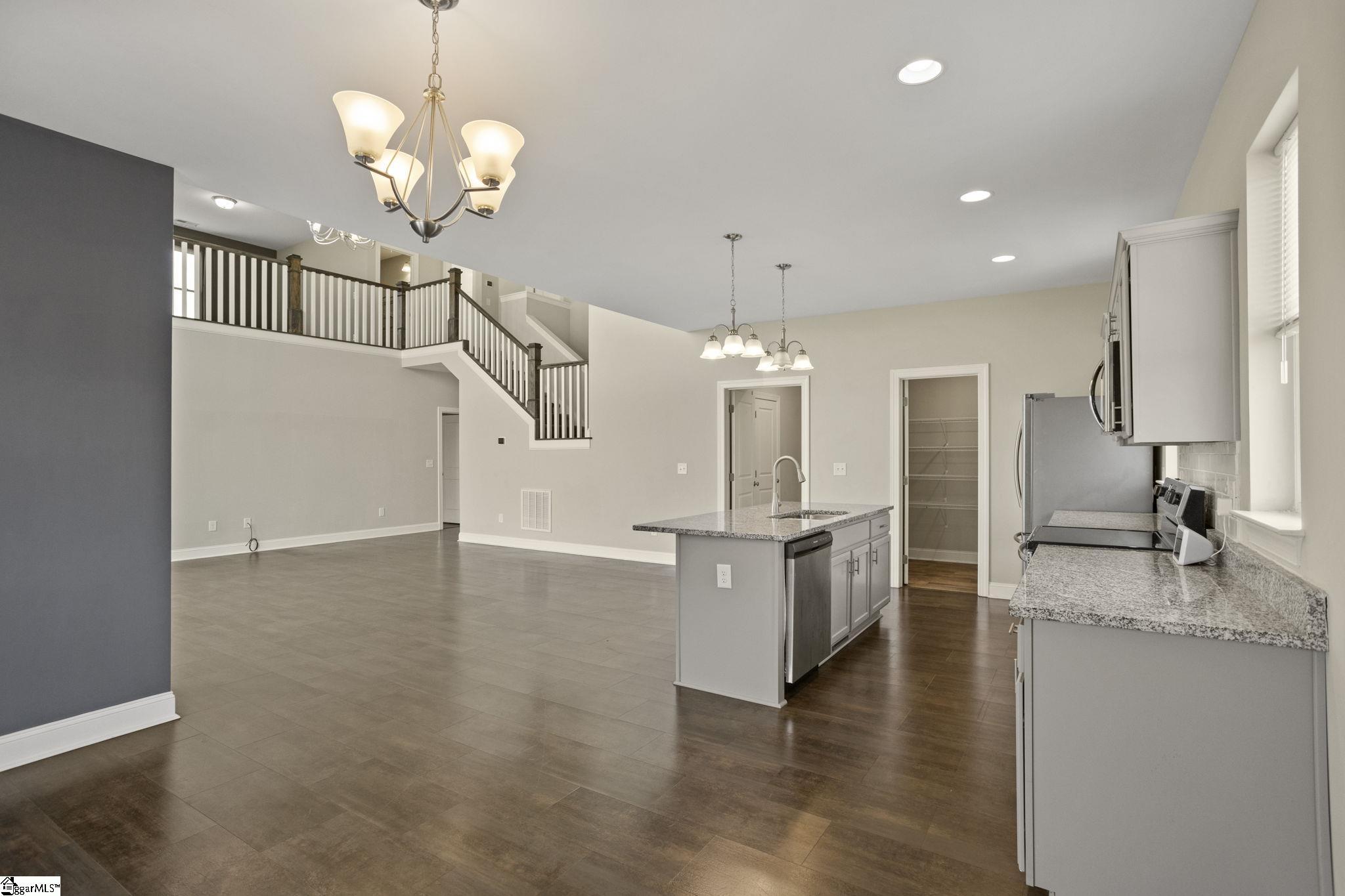 2045 Holly Springs Road Inman, SC 29349 - Photo 7 of 46